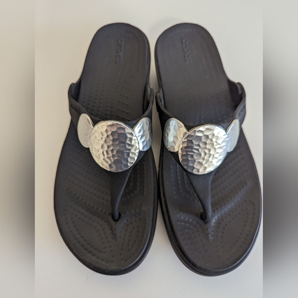 Crocs triple medallion wedge sandals, silver and black, size 6, EUC